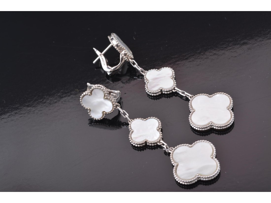 Сережки у стилі Van Cleef, білий перламутр