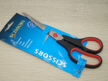 Ножиці червона ручка. - Купити