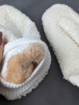 Жіночі рукавиці з м'якого букле з хутряною підкладкою INNOE 85005-5 Молочний - Купити