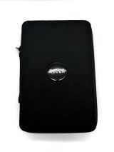 Подарунковий бокс з відкритими капчиками та мішечком з оригінальним авто-значком Range Rover