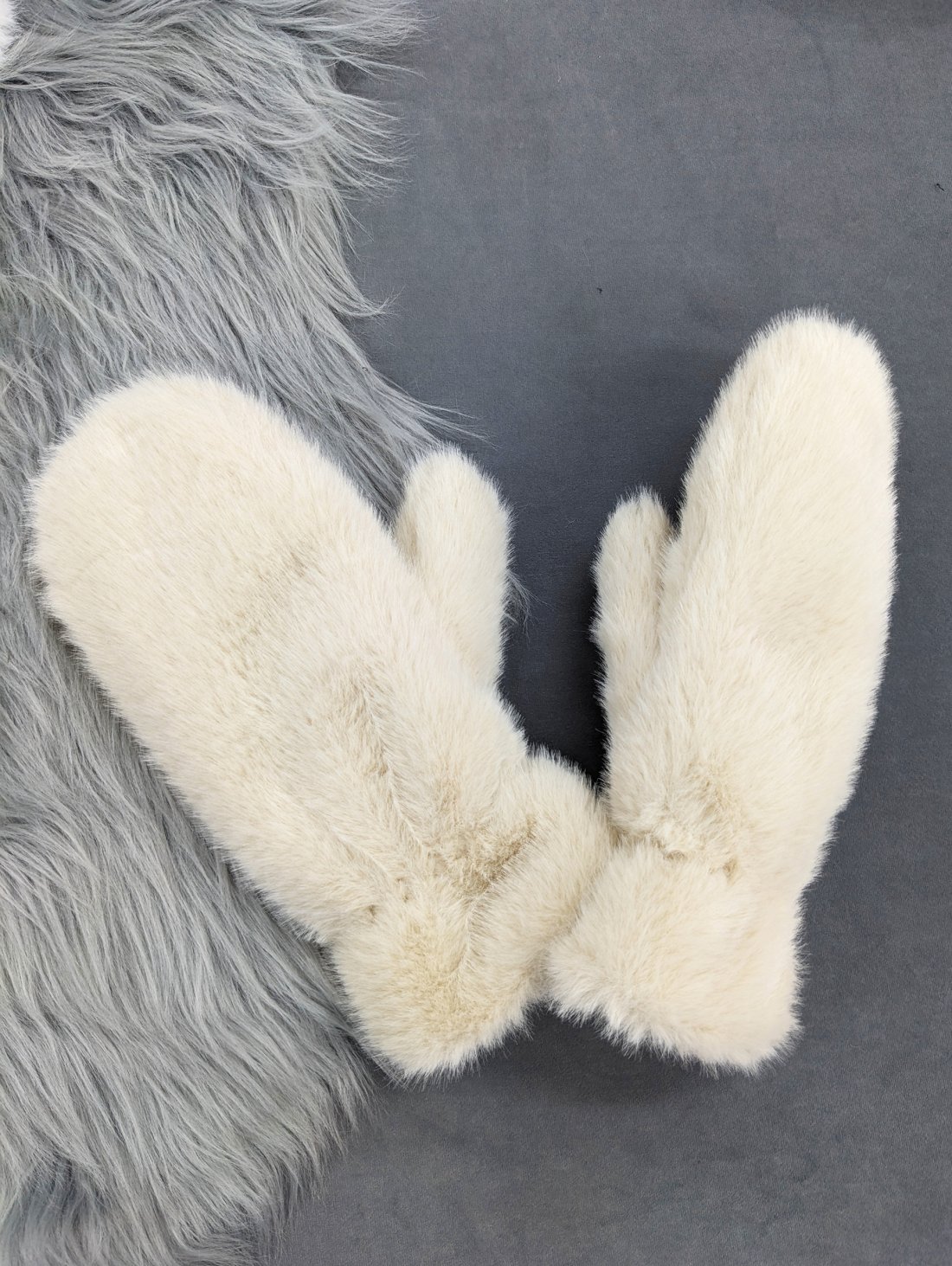 Стильні пухнасті рукавички для зими INNOE 85005-2 Світло-бежевий