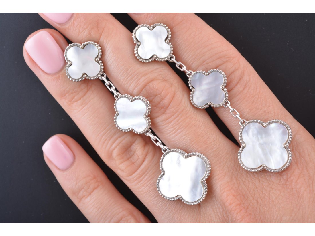 Сережки у стилі Van Cleef, білий перламутр - Багира