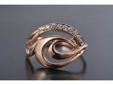 Жіноча каблучка "Хвиля" - Купити