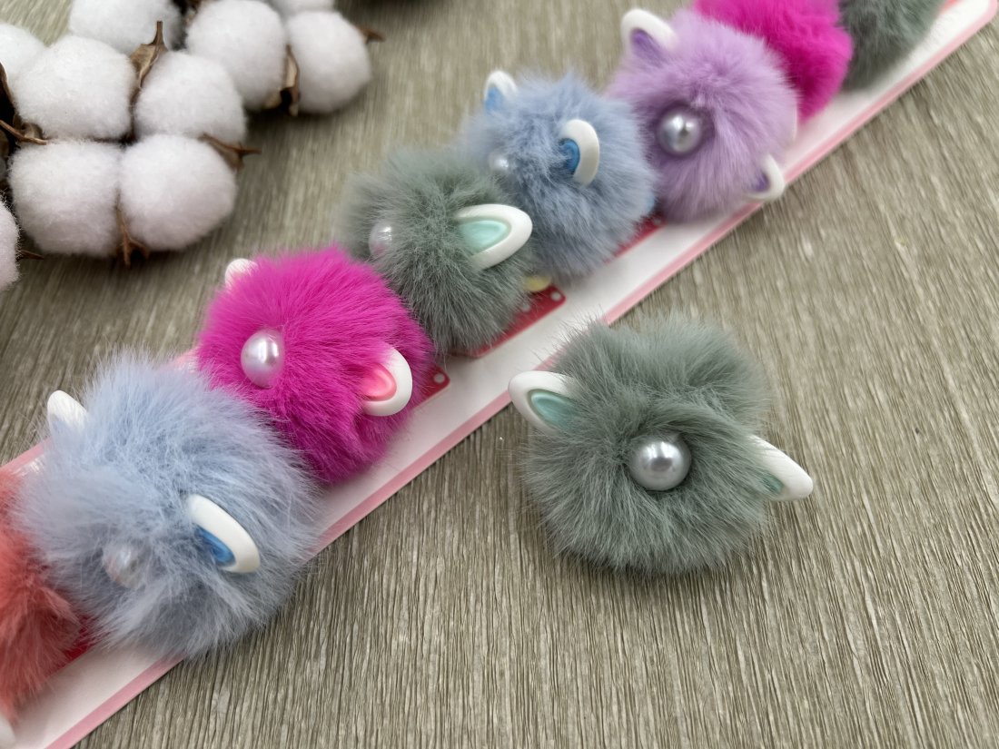 Дитяча резинка з хутряною кулькою та перлинкою 2,5см