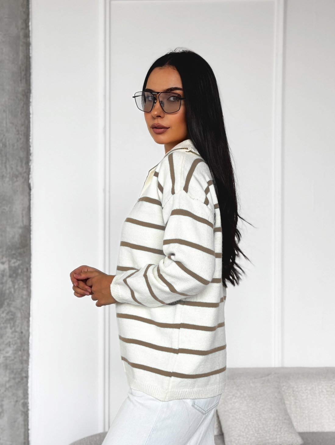 Комфортний светр з коміром-стійкою INNOE 300064-1 Бежевий - Innoe