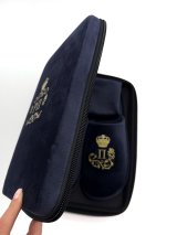 Подарунковий бокс з капцями та мішечком синього кольору з нанесенням особистих ініціалів золотого кольору