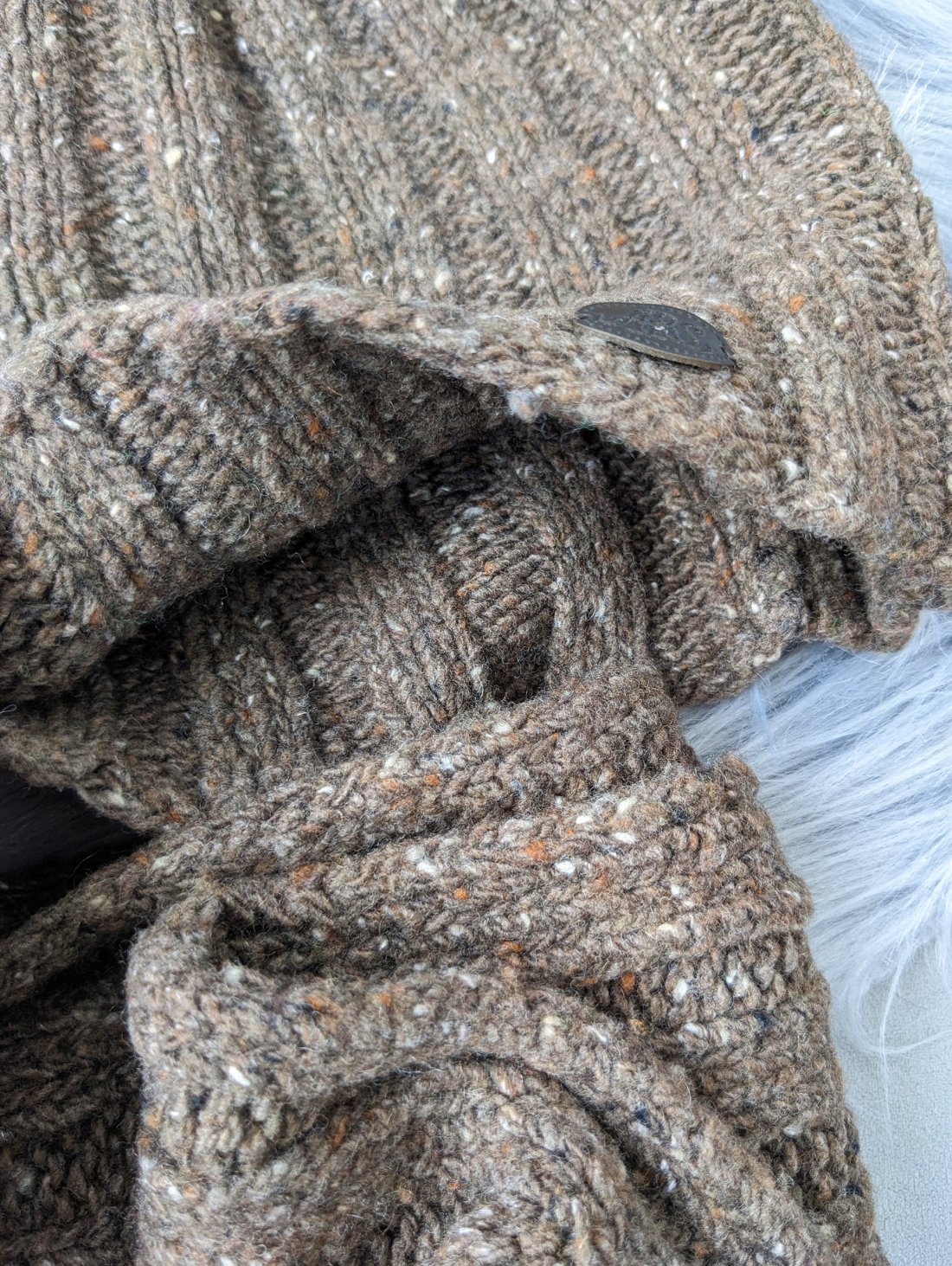 Жіночий демісезонний комплект — шапка та шарф INNOE 950504-1 Кавовий