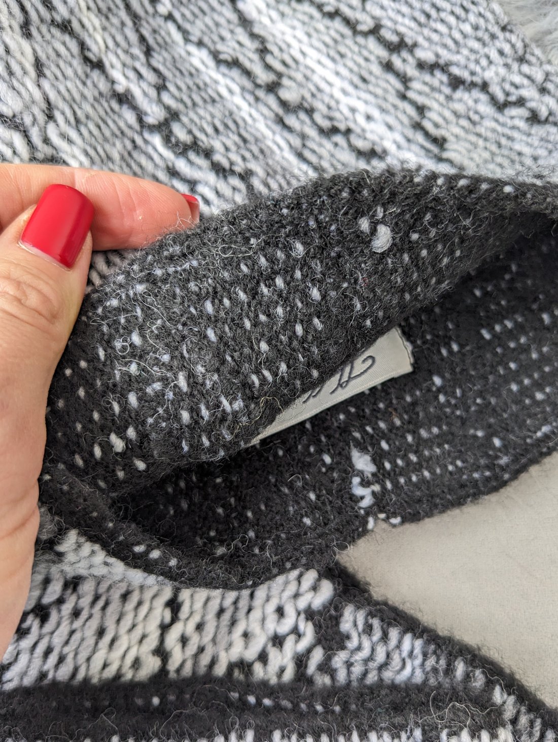 Жіночий комплект шапка і баф із об'ємною в'язкою INNOE 950076-1 Світло-сірий