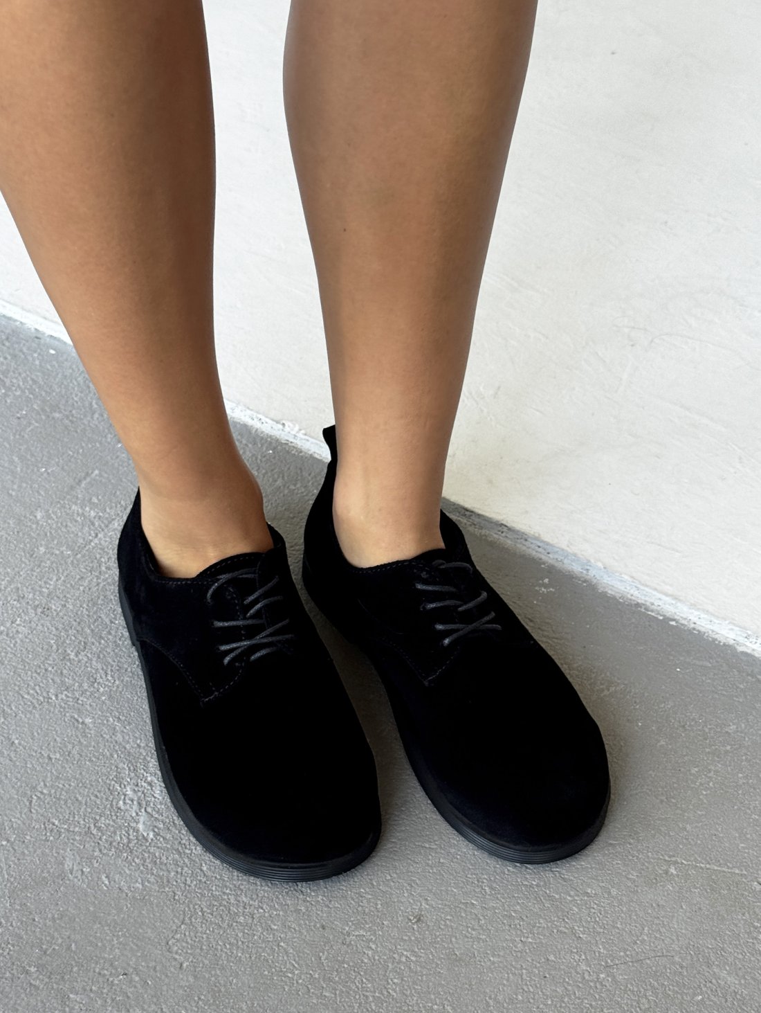 Black Suede – жіночі класичні оксфорди INNOE 777753-2 Чорний