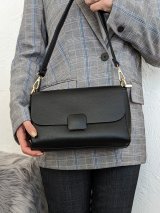 Жіноча сумка з екошкіри з функціональним наповненням INNOE 350013-1 Чорний