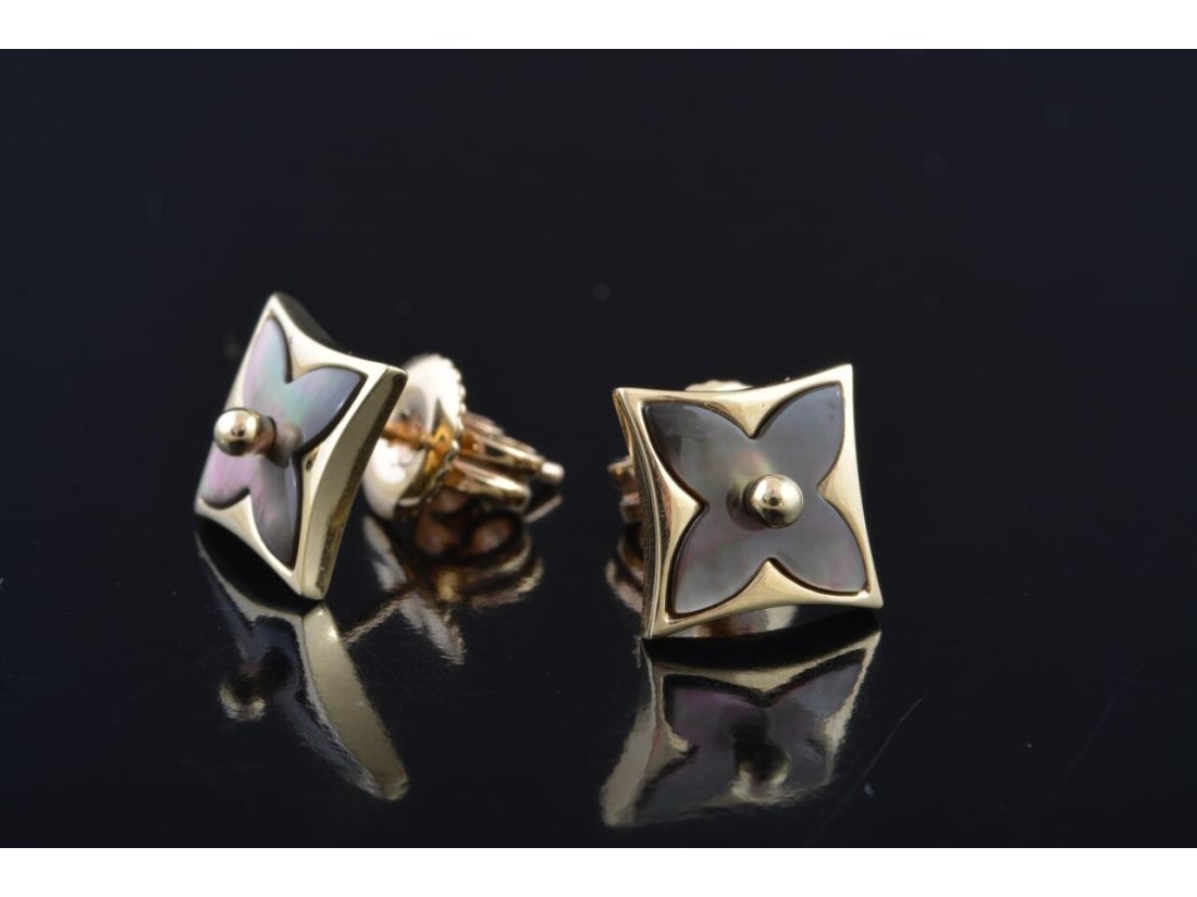 Сережки з перламутром у стилі Louis Vuitton - Фото1 Сережки з перламутром у стилі Louis Vuitton