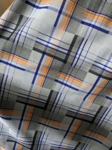 Жіноча міді-сукня в клітинку трапецієподібного силуету з поясом INNOE 2701313-2 Світло-сірий - Купити