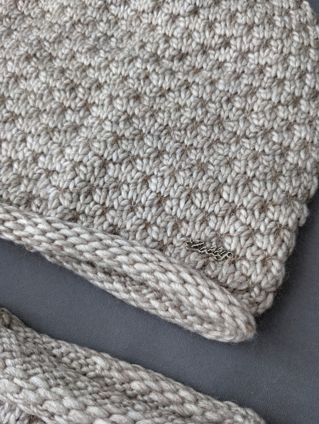 Стильний і практичний жіночий комплект — шапка та бафф INNOE 950065-1 Світло-бежевий