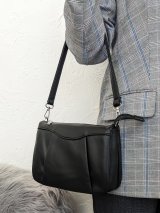 Стильна жіноча сумка з екошкіри лаконічного дизайну INNOE 350011-1 Чорний