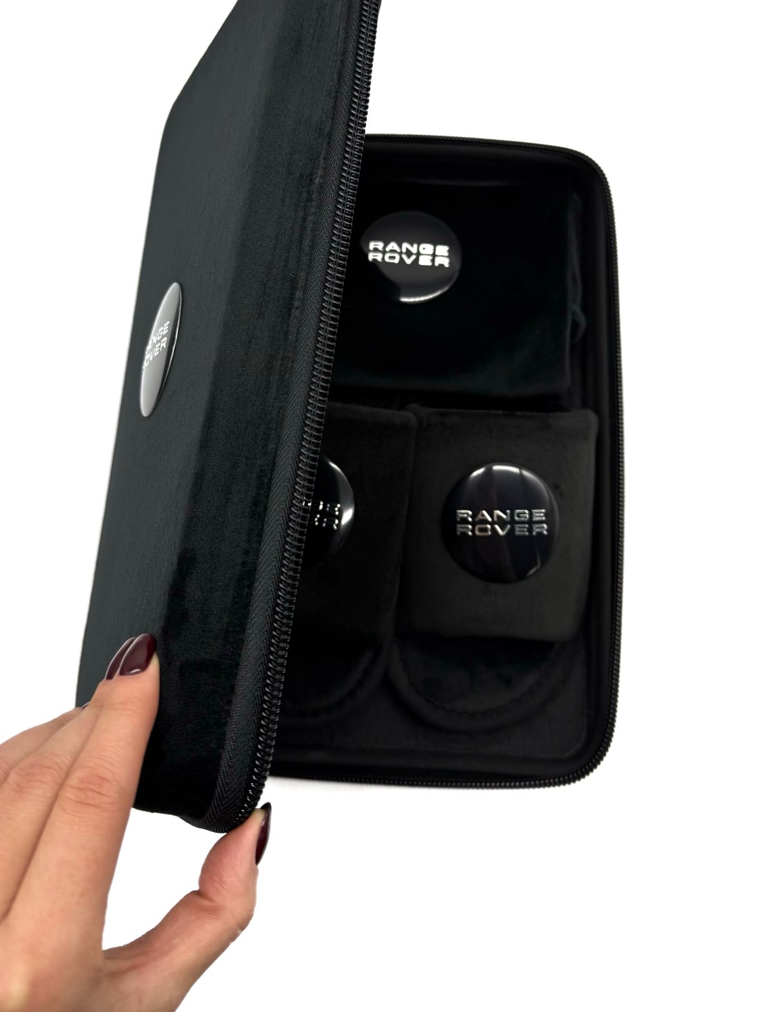 Подарунковий бокс з відкритими капчиками та мішечком з оригінальним авто-значком Range Rover