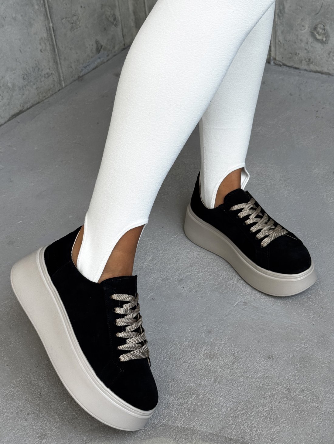 Кросівки casual чорний замш INNOE 777526-2 Чорний