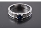 Каблучка з діамантами та сапфіром