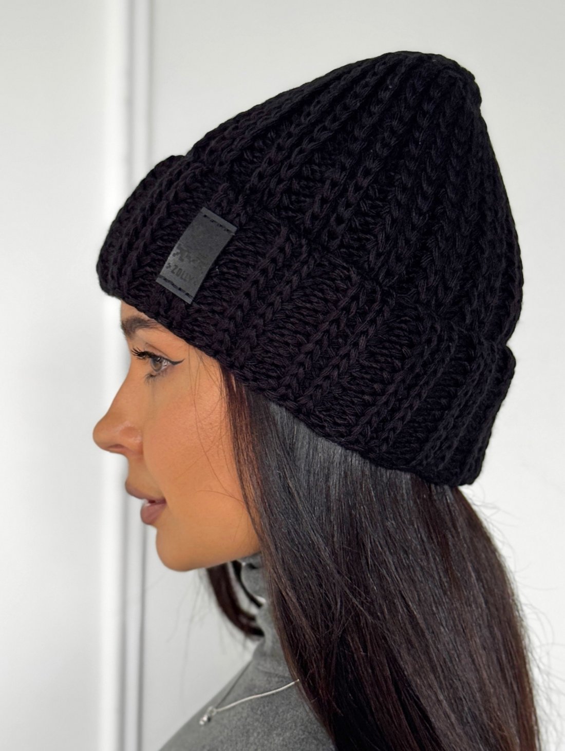 Жіноча шапка-біні фактурної в’язки INNOE 950234-1 Чорний