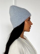 Стильна і тепла жіноча шапка блакитного кольору INNOE 950826-1 Блакитний