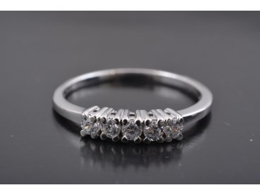 Жіноча каблучка - Купити