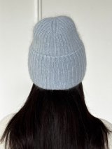 Стильна і тепла жіноча шапка блакитного кольору INNOE 950826-1 Блакитний