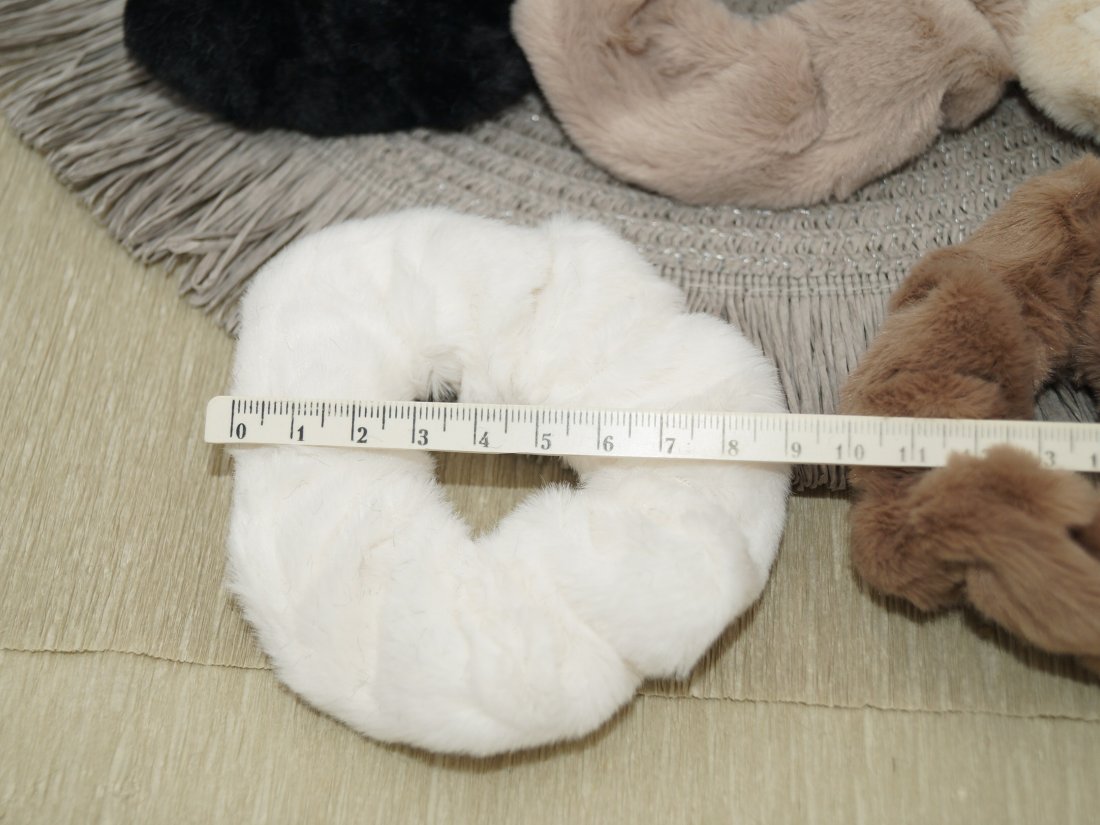 Резинки для волосся. Об'ємні. Штучне хутро. - Кристалік