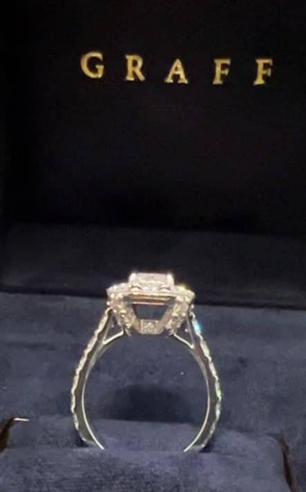 Каблучка з діамантами - Фото3 Каблучка з діамантами - Купити