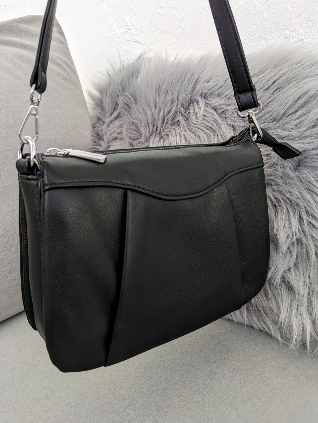 Стильна жіноча сумка з екошкіри лаконічного дизайну INNOE 350011-1 Чорний - Купити