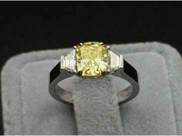 Перстень з танзанітом - Фото Перстень з танзанітом - Купити