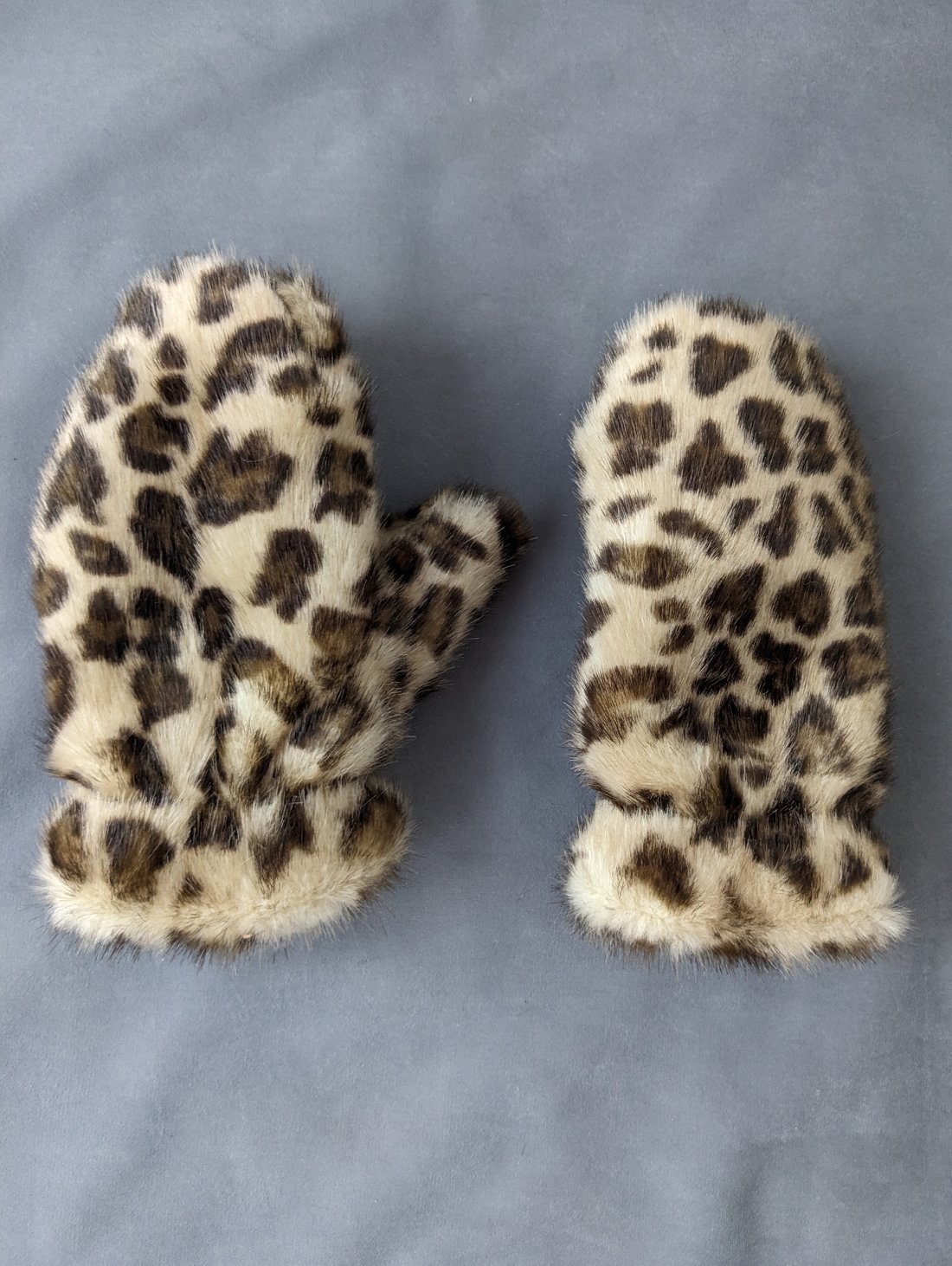 Зимові рукавиці з штучного хутра з принтом леопард INNOE 85005-4 Леопардовий