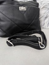 Практична та елеганта чорна жіноча сумка зі штучної шкіри INNOE 350010-3 Чорний