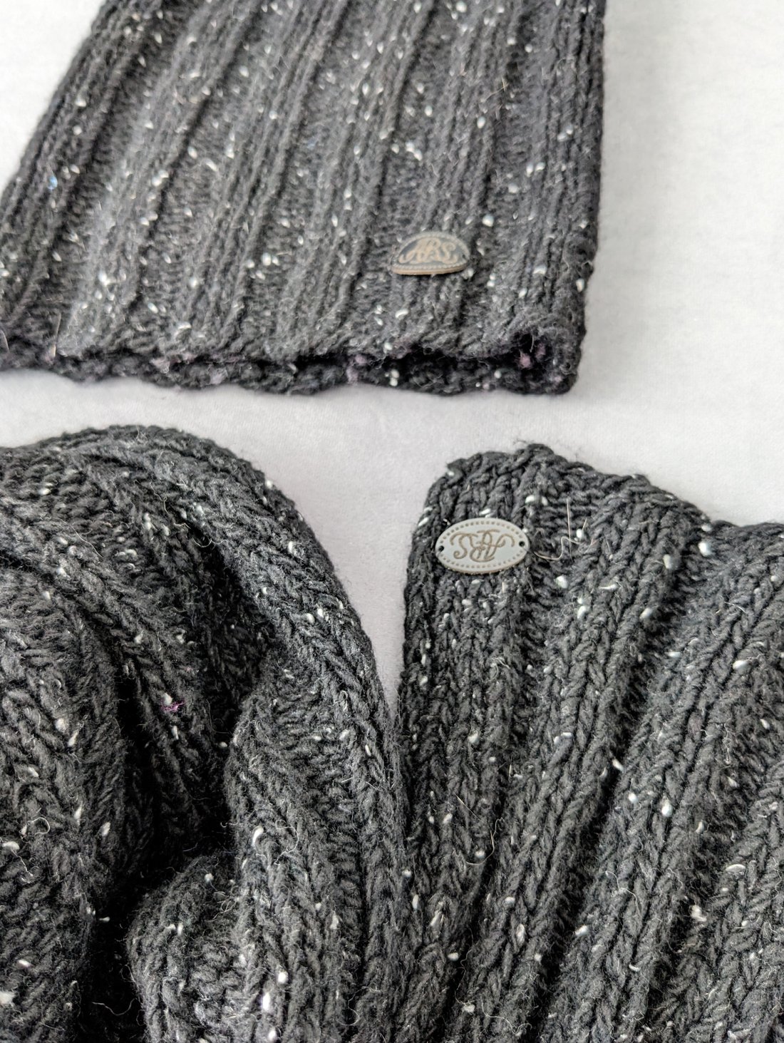 Жіночий стильний в’язаний комплект — шапка та шарф INNOE 950504-1 Чорний