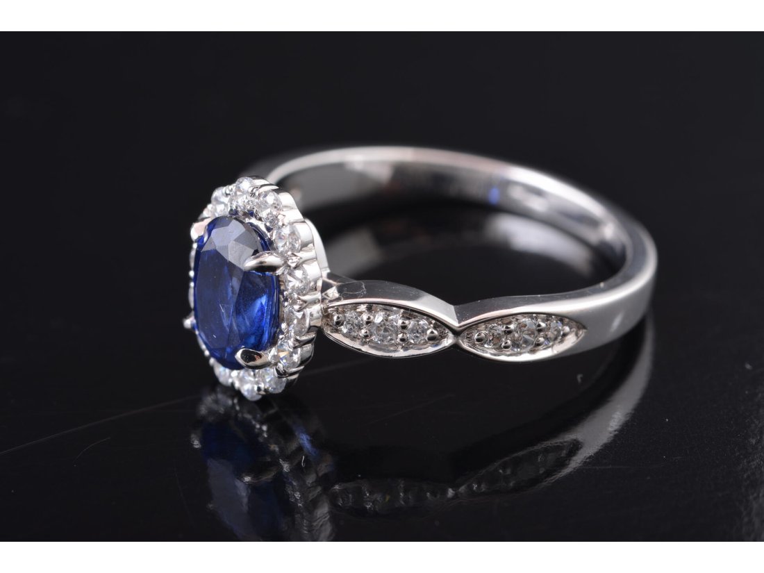 Каблучка із сапфіром - Купити