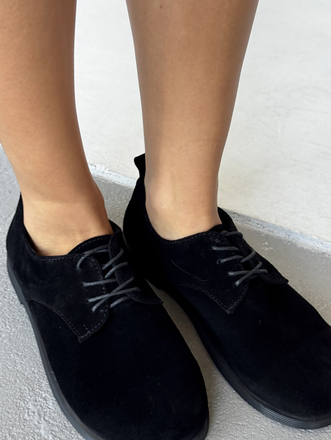 Black Suede – жіночі класичні оксфорди INNOE 777753-2 Чорний
