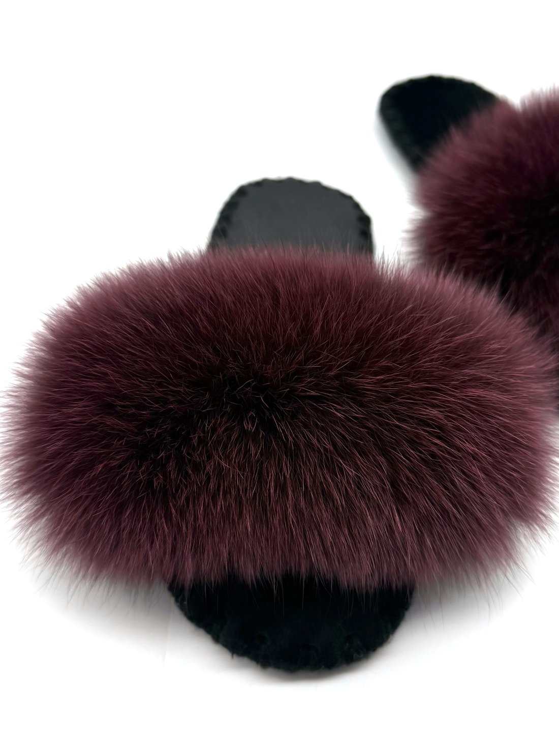 Жіночі домашні капці Family Story Пухнастики з натуральним хутром песця Бордові