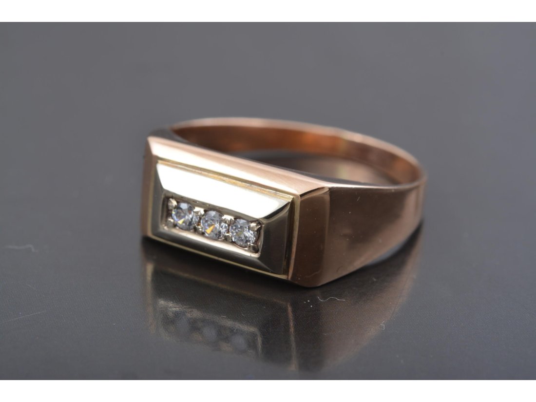 Чоловічий перстень