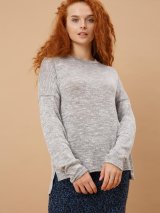 Стильна кофта з м'якого трикотажу 230207-1