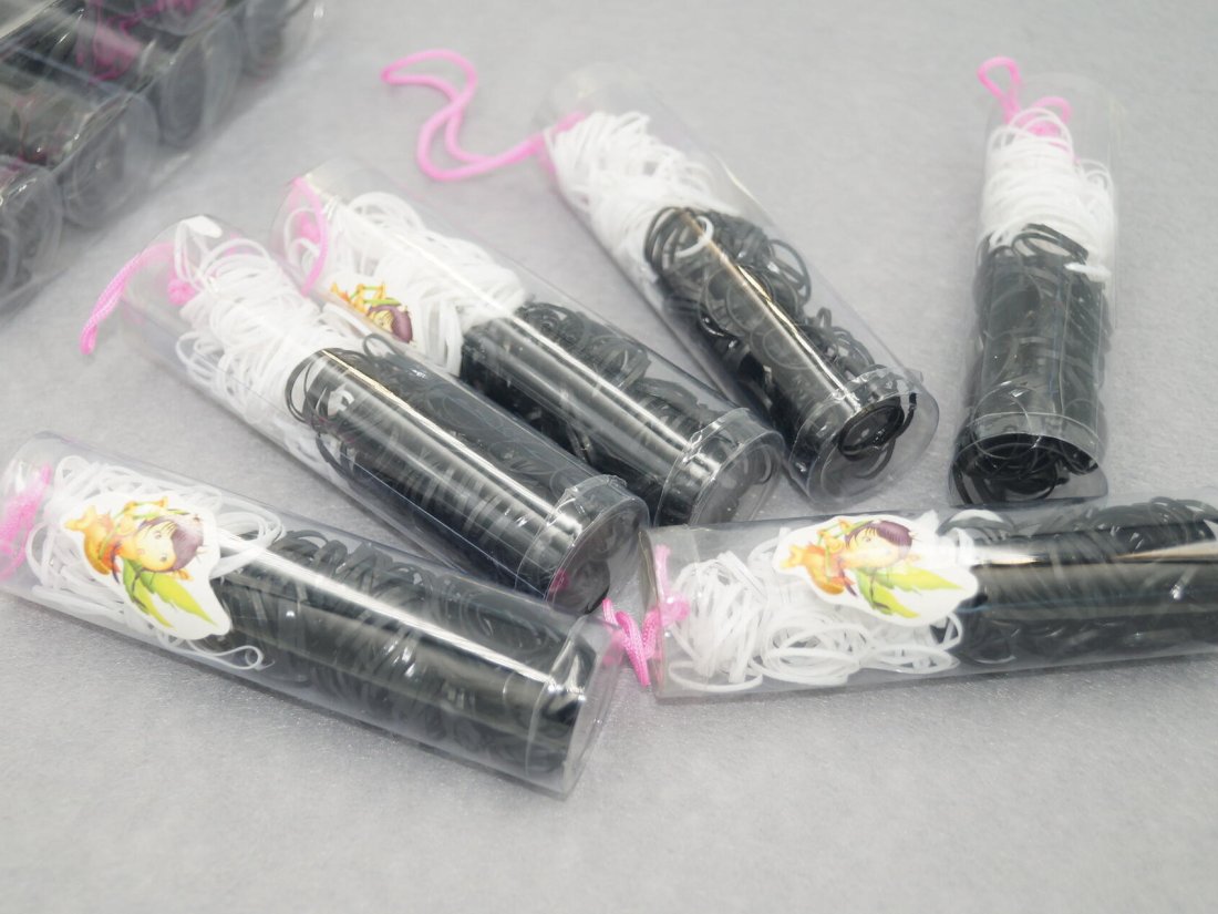 Резинки для волосся.