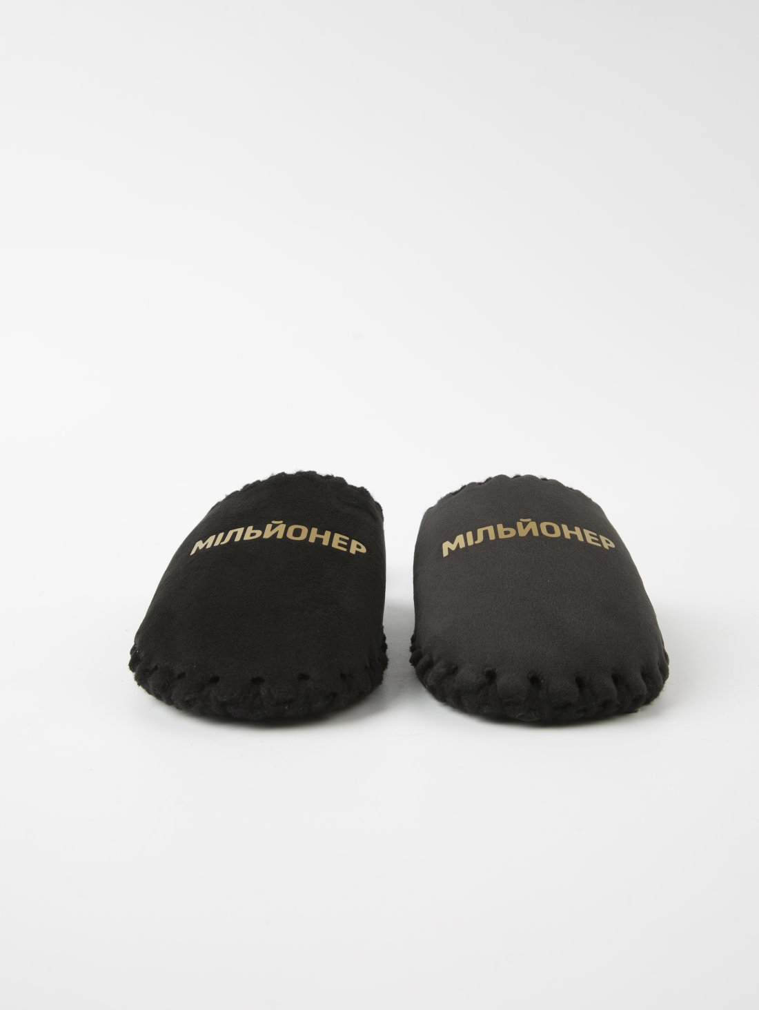 Чоловічі домашні капці Класичні із золотим принтом Мільонер, закриті Чорні - 987 - товари що змінюють свідомість