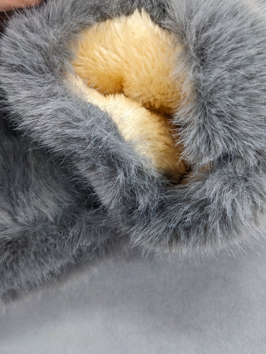 Затишні рукавички з хутра «Зимовий комфорт» INNOE 85005-2 Темно-сірий