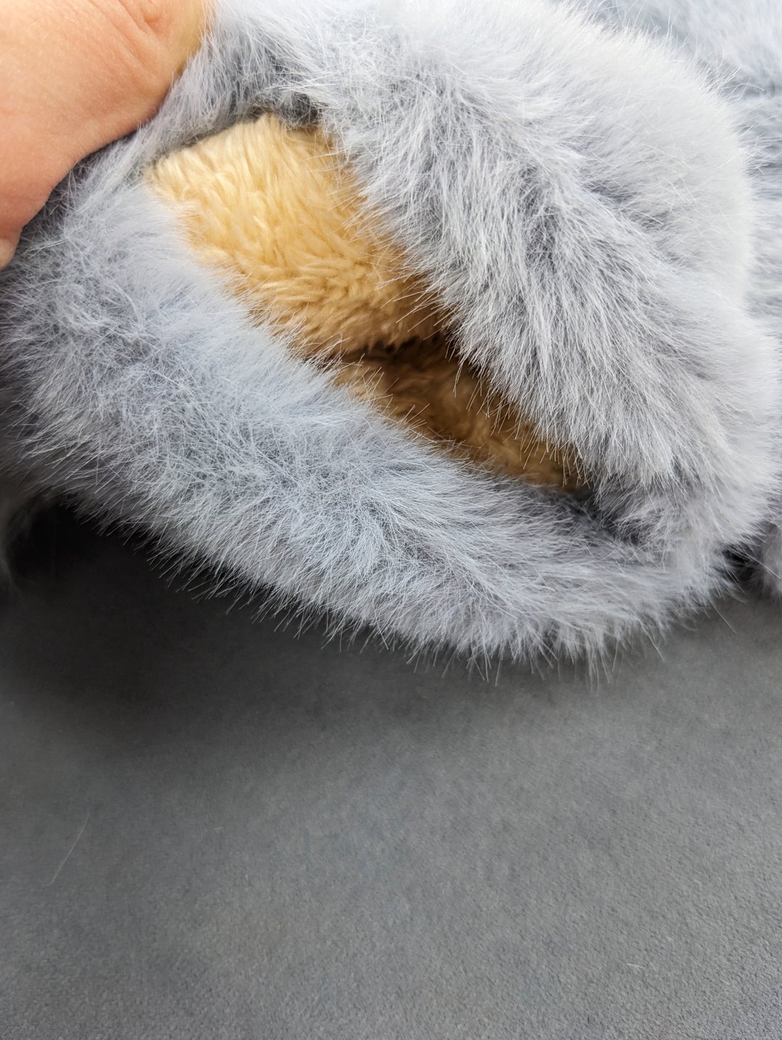 М’які хутряні рукавички сірого кольору INNOE 85005-2 Світло-сірий - Купити