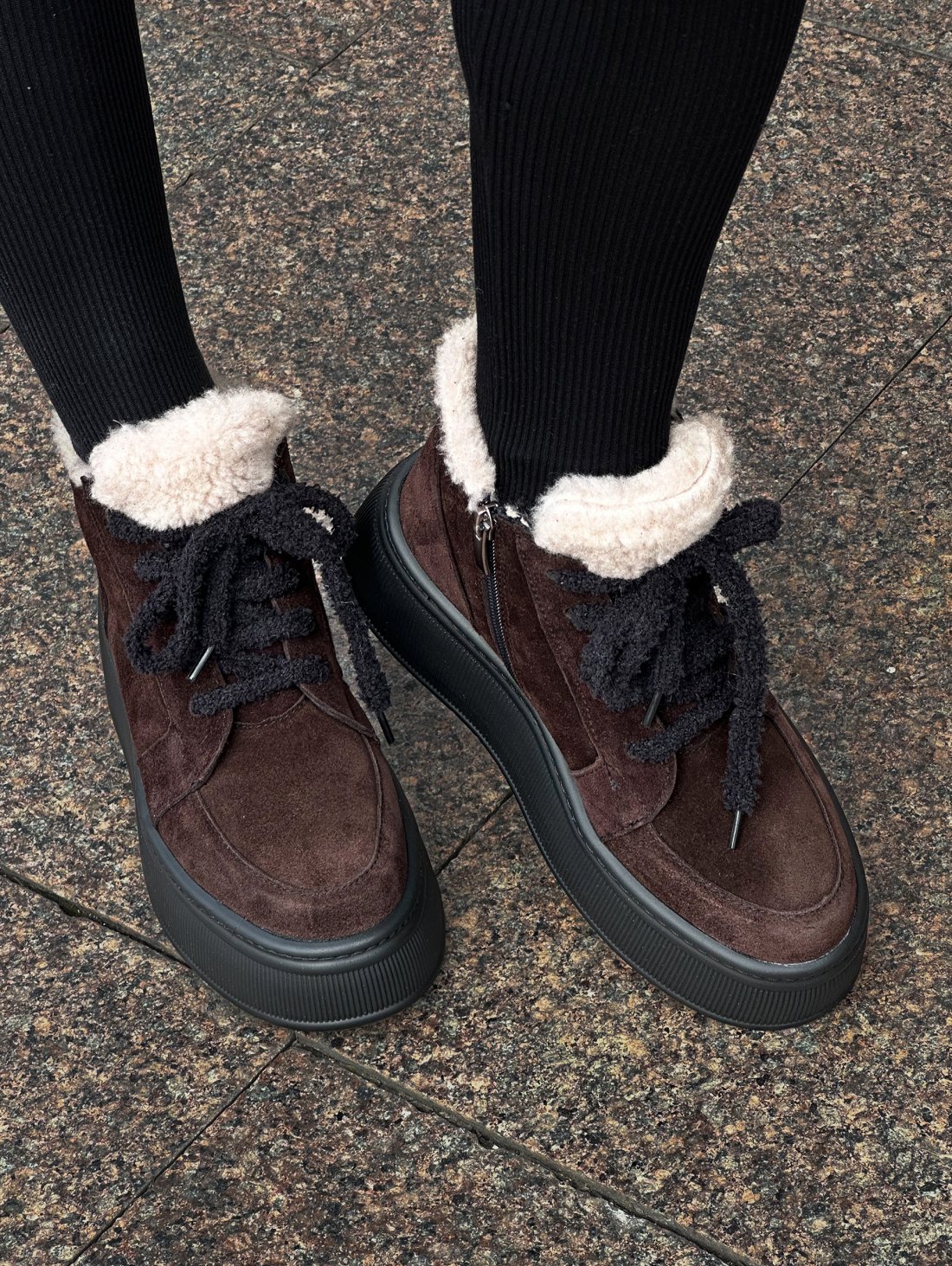 Жіночі замшеві черевики з хутром на високій підошві INNOE 777562-3 Шоколадний