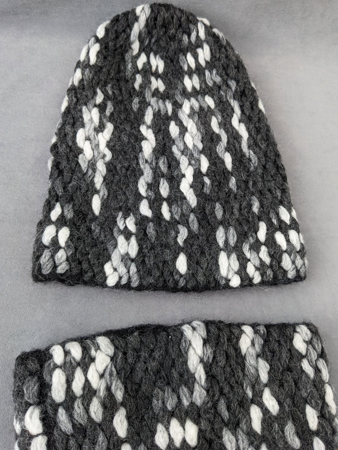 Затишний жіночий комплект шапка та бафф крупної в’язки INNOE 950591-1 Чорний