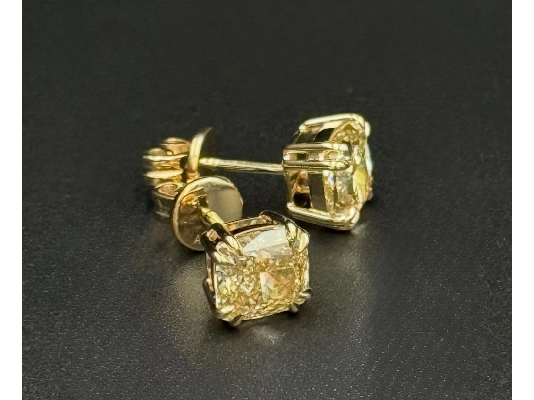 Пусети з діамантами, жовте золото - Фото2 Пусети з діамантами, жовте золото - Багира