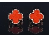 Сережки із коралом у стилі Van Cleef