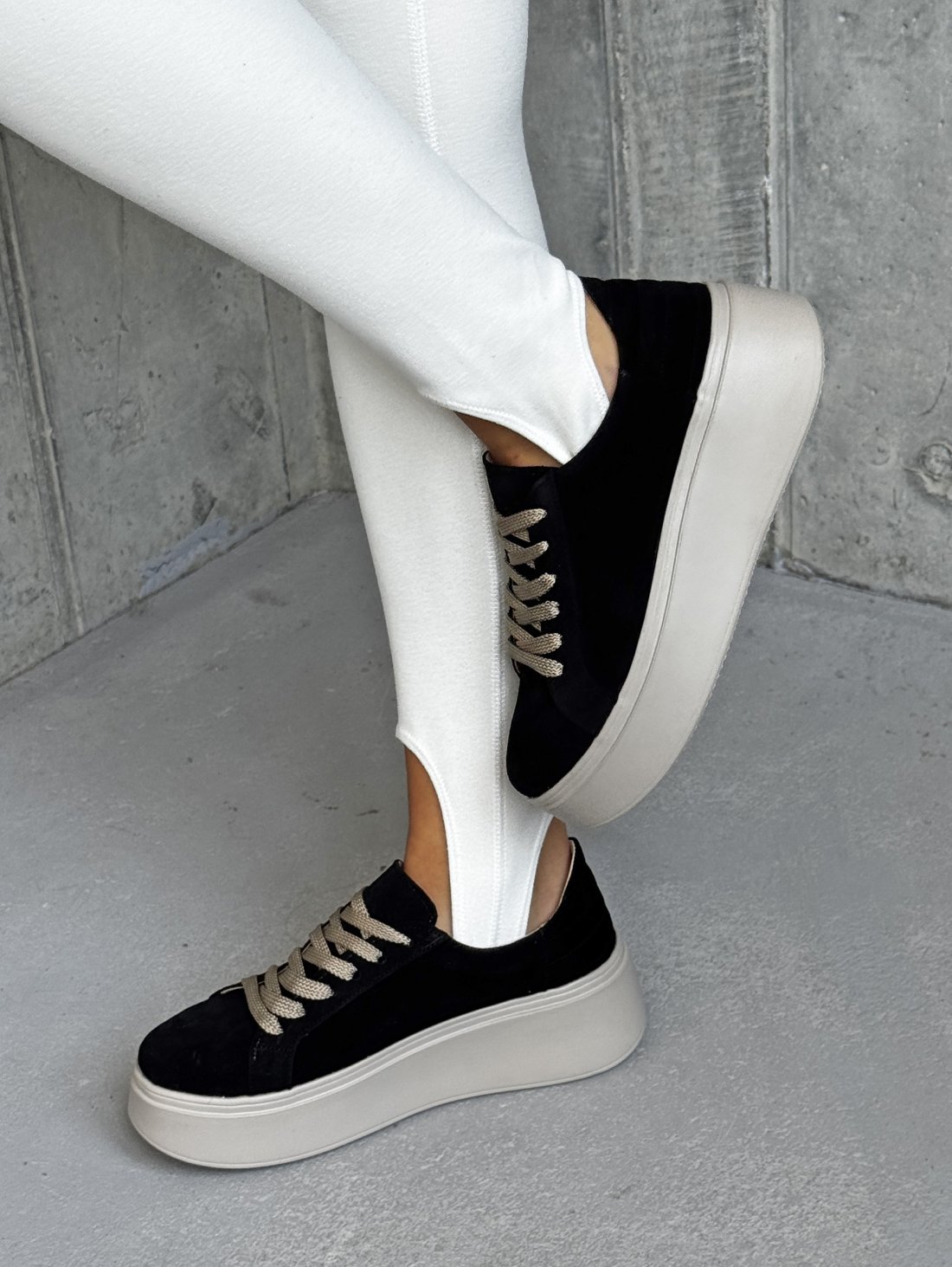 Кросівки casual чорний замш INNOE 777526-2 Чорний