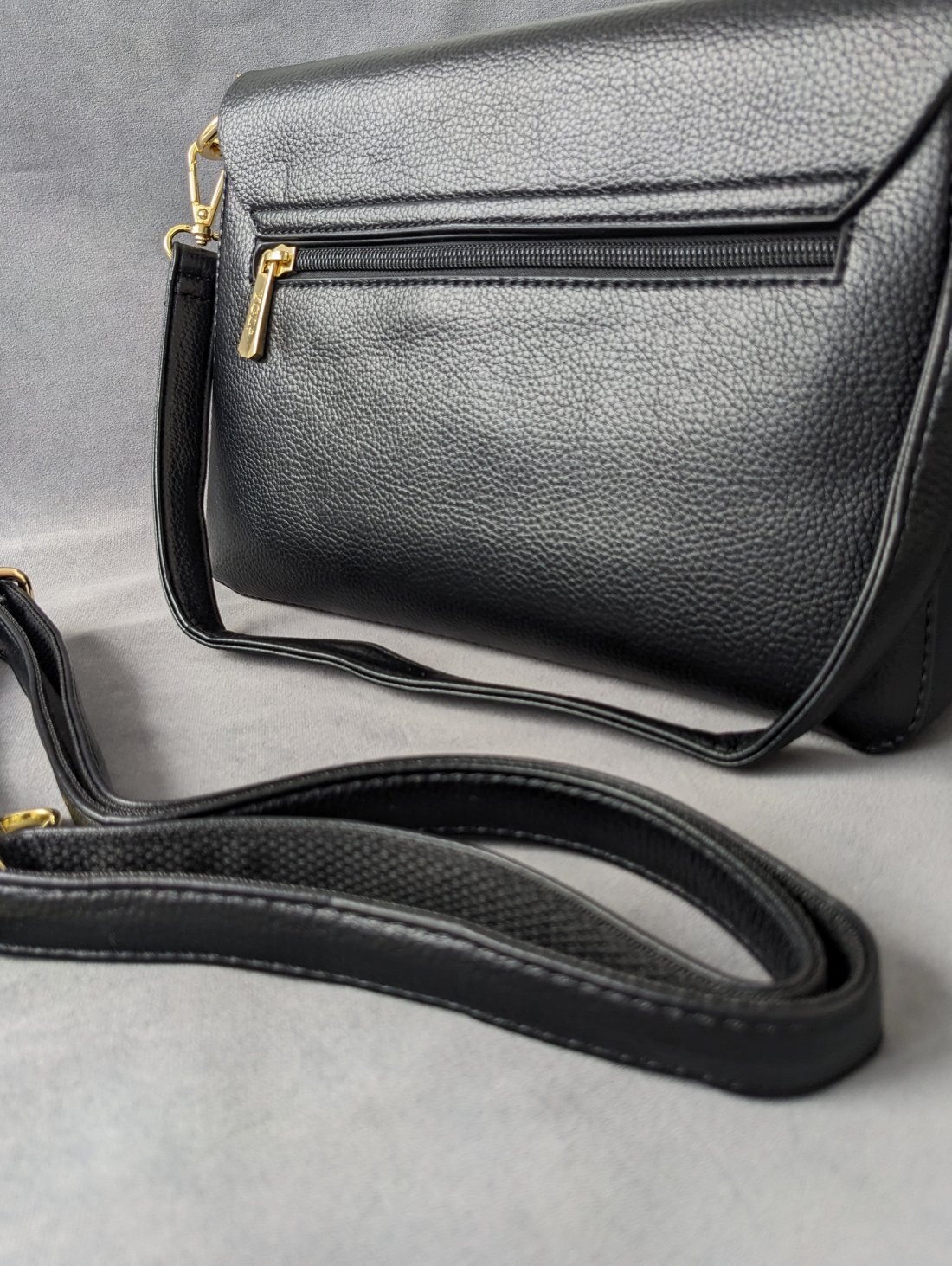 Елегантна жіноча сумка з якісної екошкіри INNOE 350015-2 Чорний