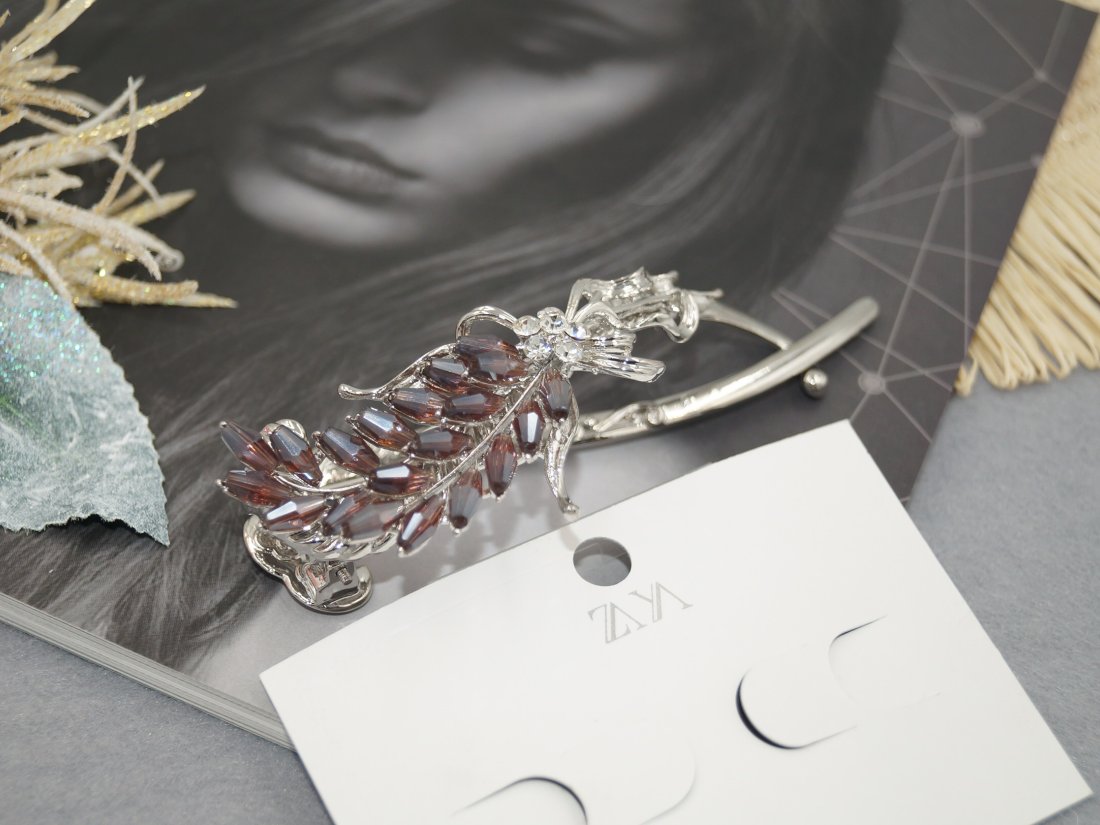 Заколка Банан. 11 см. Металева з пружиною.