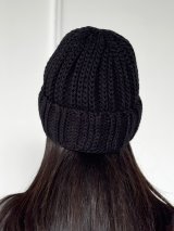 Жіноча шапка-біні фактурної в’язки INNOE 950234-1 Чорний