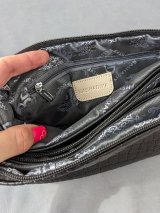 Стильна жіноча сумка з екошкіри з тисненням під крокодила INNOE 3528314-1 Чорний